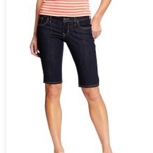 NWOT Old Navy The Rockstar Denim Jean Bermuda Shorts. Size 4
